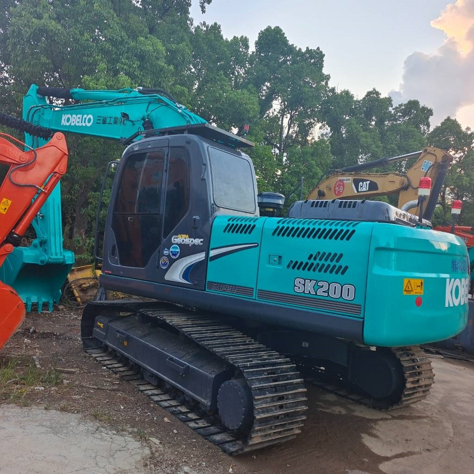 Kobelco SK 200 - حفارات زحافة: صور 2 Kobelco SK 200 - حفارات زحافة: صور 2
