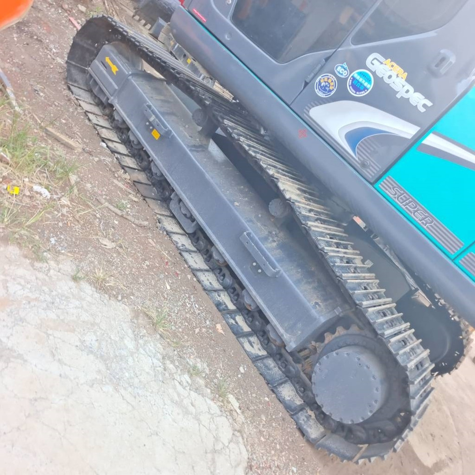 Kobelco SK 200 - حفارات زحافة: صور 4 Kobelco SK 200 - حفارات زحافة: صور 4