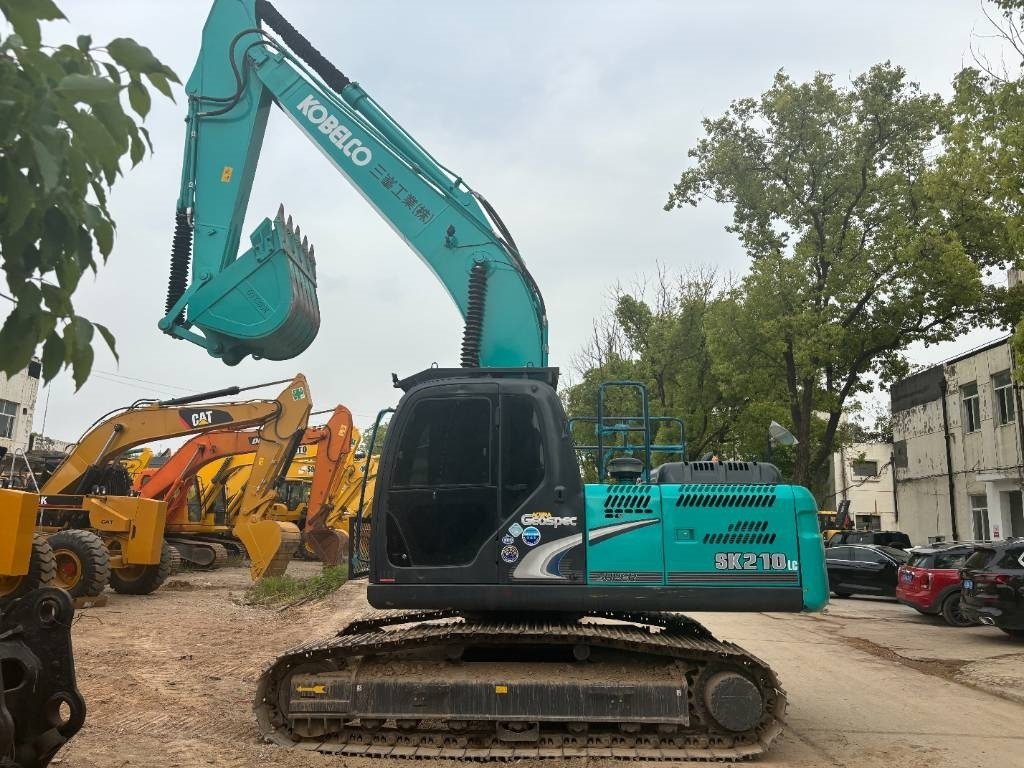 Kobelco SK 210 - حفارات زحافة: صور 2 Kobelco SK 210 - حفارات زحافة: صور 2
