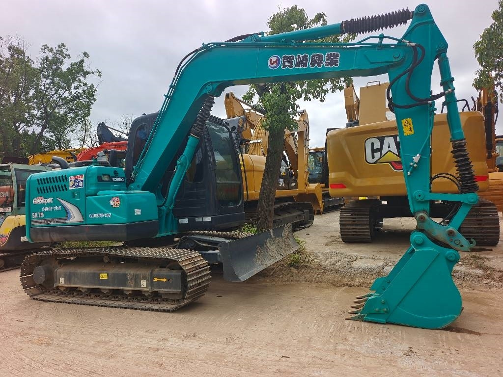 Kobelco SK 75 CSR - حفارات زحافة: صور 3 Kobelco SK 75 CSR - حفارات زحافة: صور 3