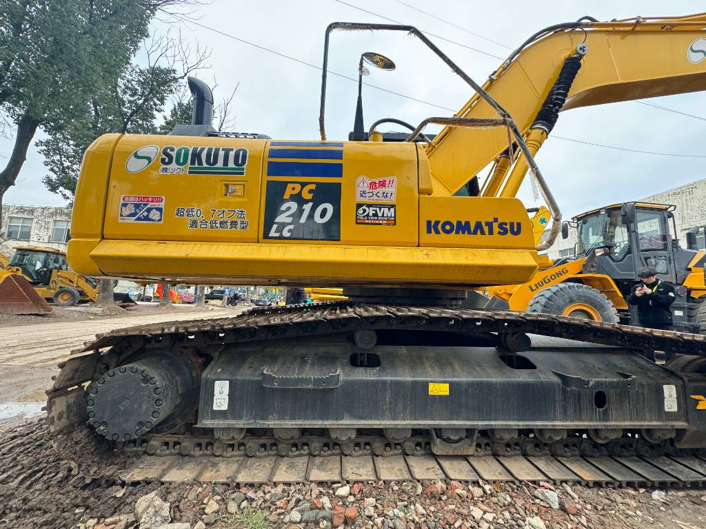 Komatsu PC 210 LC-8 - حفارات زحافة: صور 4 Komatsu PC 210 LC-8 - حفارات زحافة: صور 4