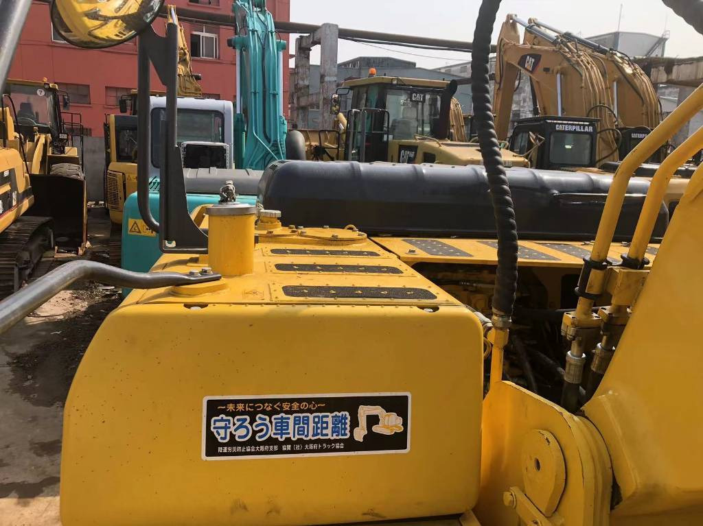 حفارات زحافة Komatsu PC 220-8: صور 8