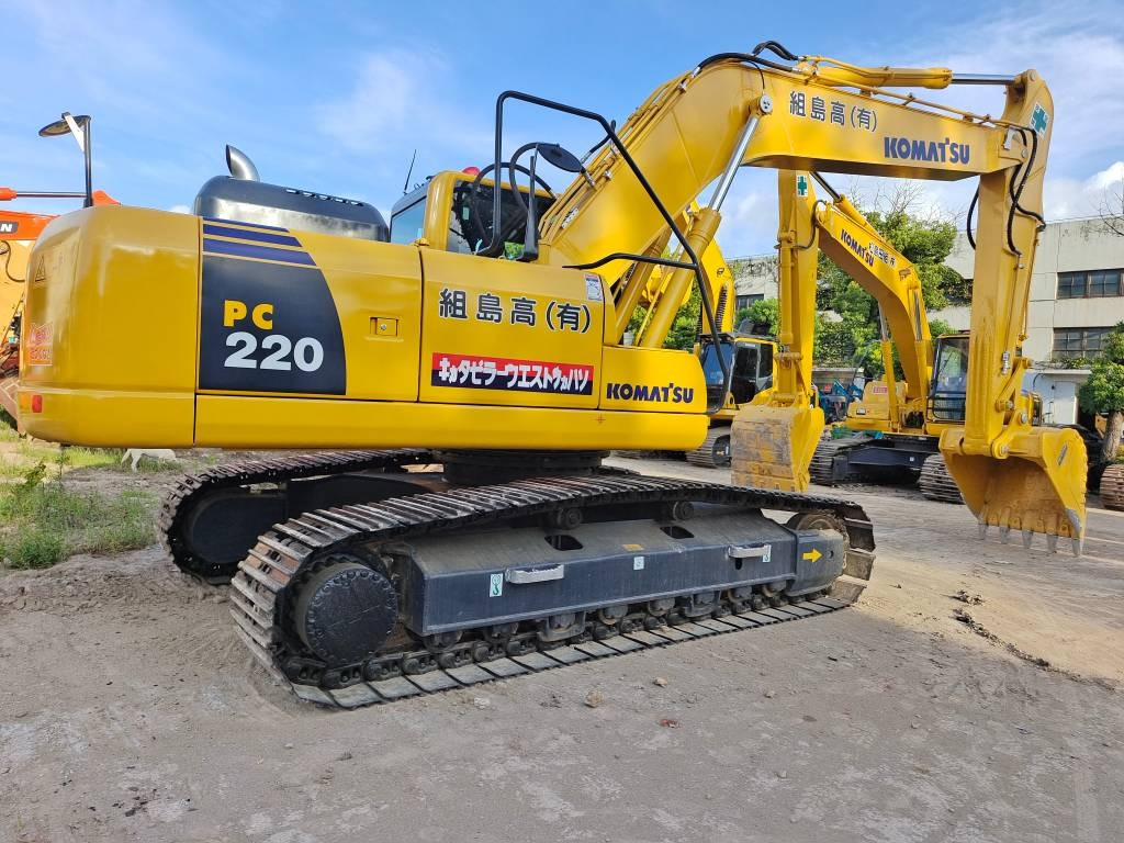 حفارات زحافة Komatsu PC 220: صور 1
