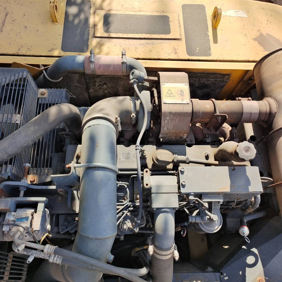 Komatsu PC 350-7 - حفارات زحافة: صور 2 Komatsu PC 350-7 - حفارات زحافة: صور 2