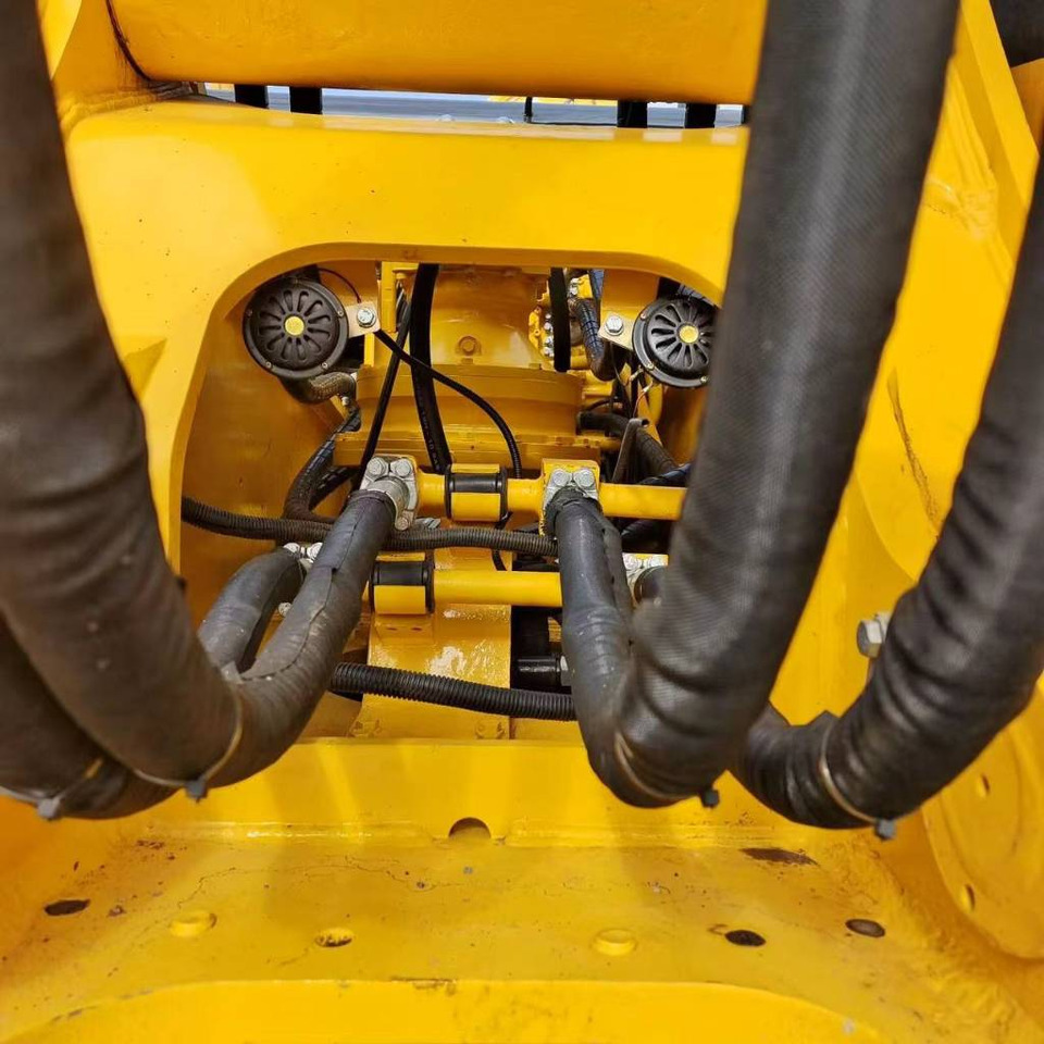 Komatsu PC 350 LC-7 - حفارات زحافة: صور 5 Komatsu PC 350 LC-7 - حفارات زحافة: صور 5