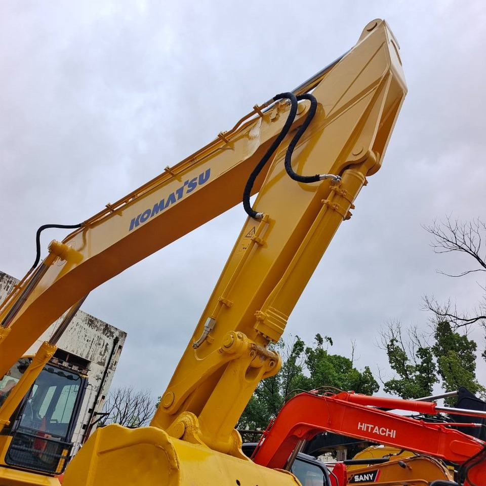Komatsu PC 450 - حفارات زحافة: صور 3 Komatsu PC 450 - حفارات زحافة: صور 3