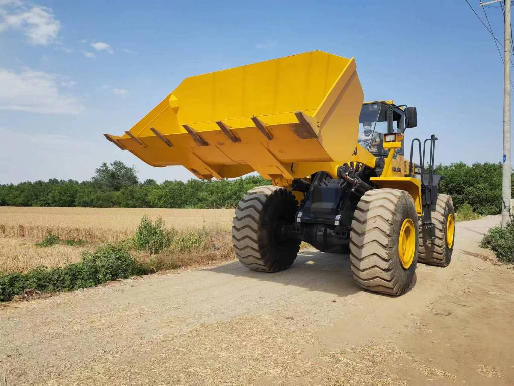 Komatsu WA 470-3 - اللودر بعجل: صور 2 Komatsu WA 470-3 - اللودر بعجل: صور 2