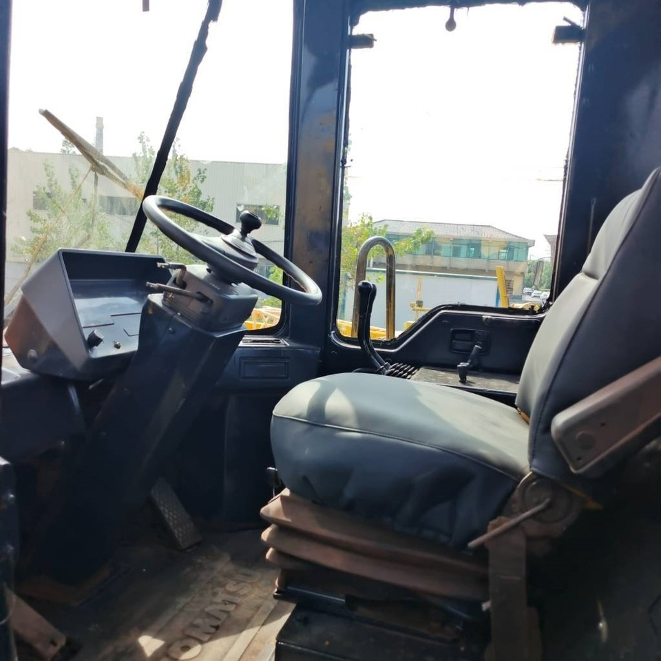 Komatsu WA 470-6 - حفارات زحافة: صور 4 Komatsu WA 470-6 - حفارات زحافة: صور 4