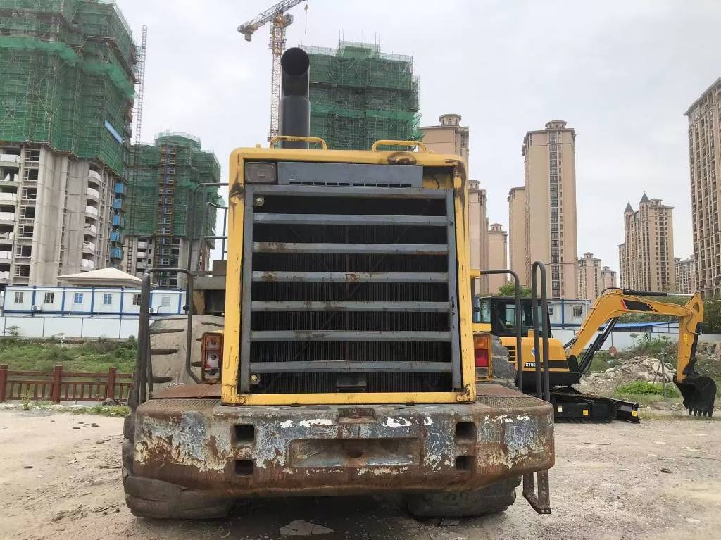 Komatsu WA 600-3 - اللودر بعجل: صور 3 Komatsu WA 600-3 - اللودر بعجل: صور 3