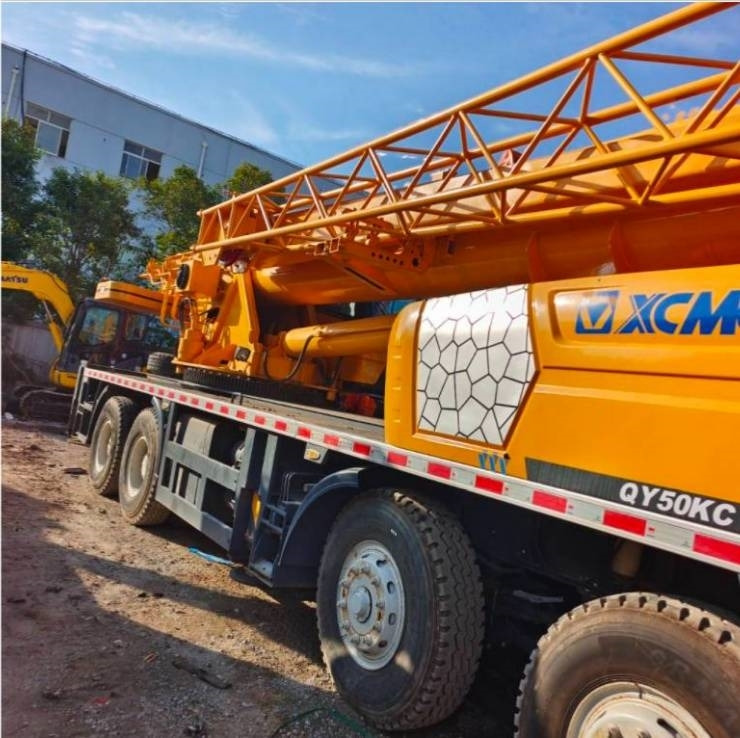 XCMG QY 50 - رافعة لجميع التضاريس: صور 3 XCMG QY 50 - رافعة لجميع التضاريس: صور 3
