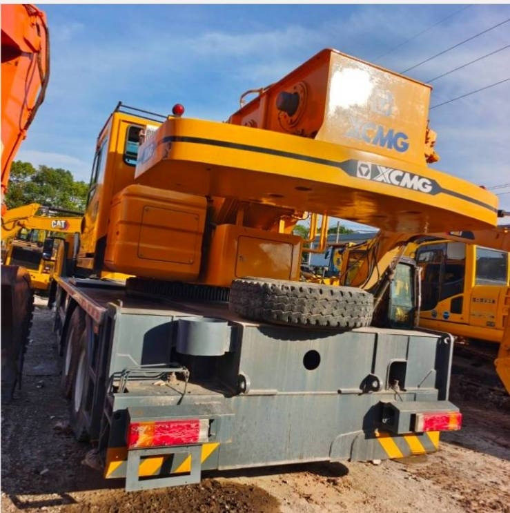 XCMG QY 50 - رافعة لجميع التضاريس: صور 5 XCMG QY 50 - رافعة لجميع التضاريس: صور 5