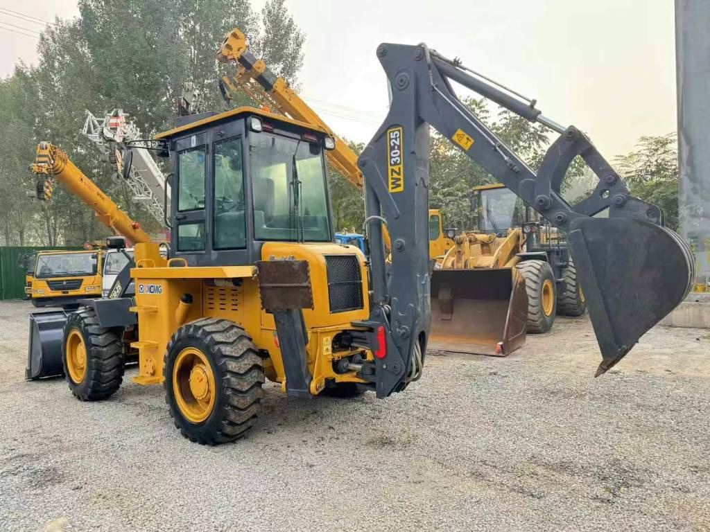 XCMG WZ 30-25 - حفار متعدد الاستخدام: صور 3 XCMG WZ 30-25 - حفار متعدد الاستخدام: صور 3