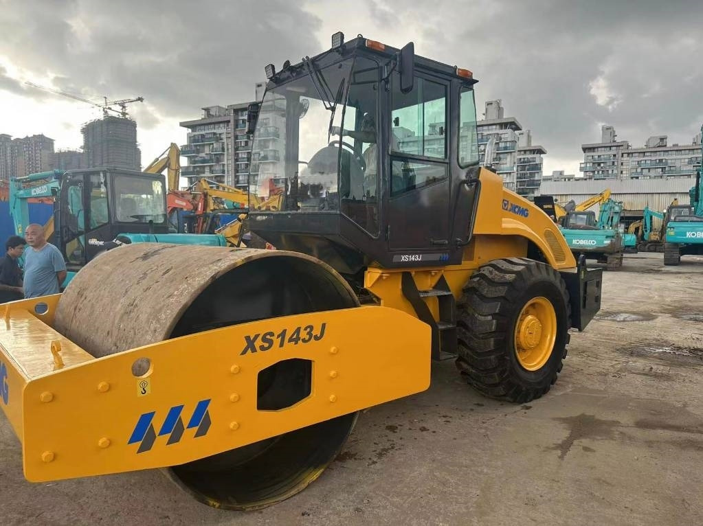 XCMG XS 143 J - مدماج: صور 4 XCMG XS 143 J - مدماج: صور 4