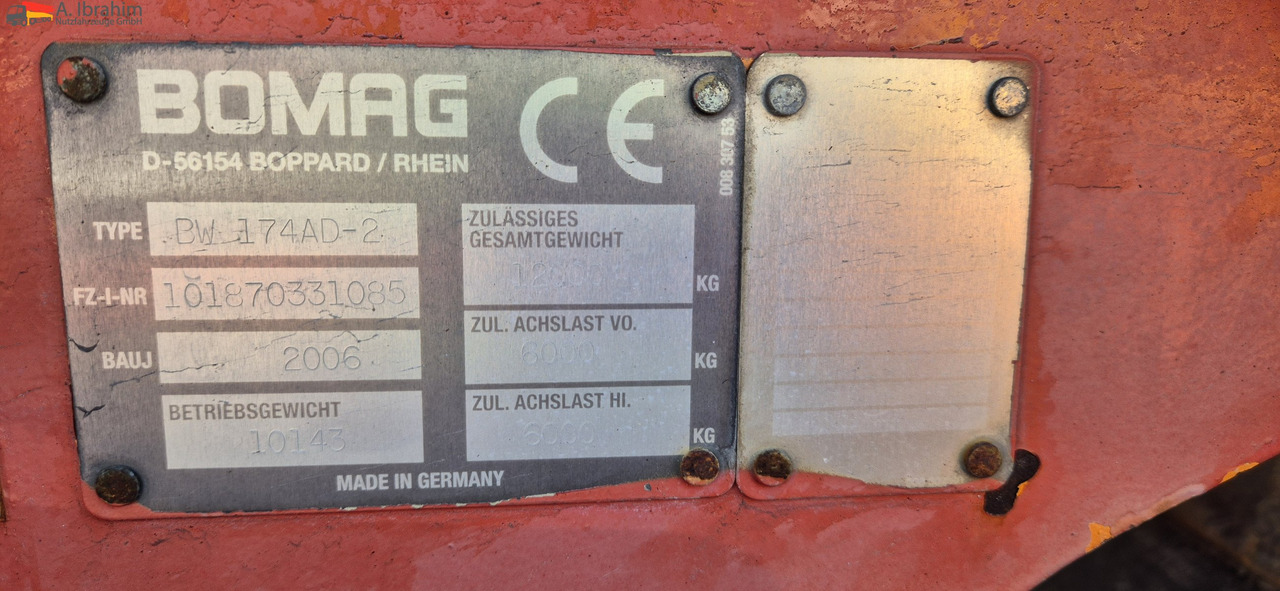 Bomag BW 174 AD2 | 12 t | Splitstreuer | Vibrator | Voll funktionsfähig - مدحلة: صور 2 Bomag BW 174 AD2 | 12 t | Splitstreuer | Vibrator | Voll funktionsfähig - مدحلة: صور 2