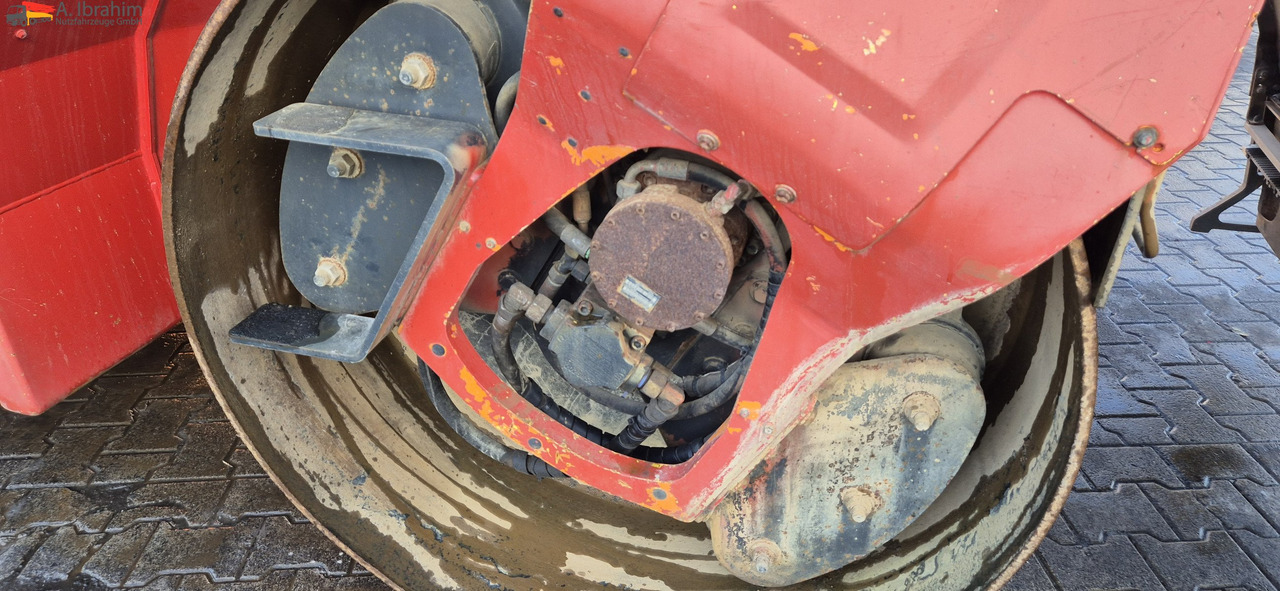 Bomag BW 174 AD2 | 12 t | Splitstreuer | Vibrator | Voll funktionsfähig - مدحلة: صور 4 Bomag BW 174 AD2 | 12 t | Splitstreuer | Vibrator | Voll funktionsfähig - مدحلة: صور 4