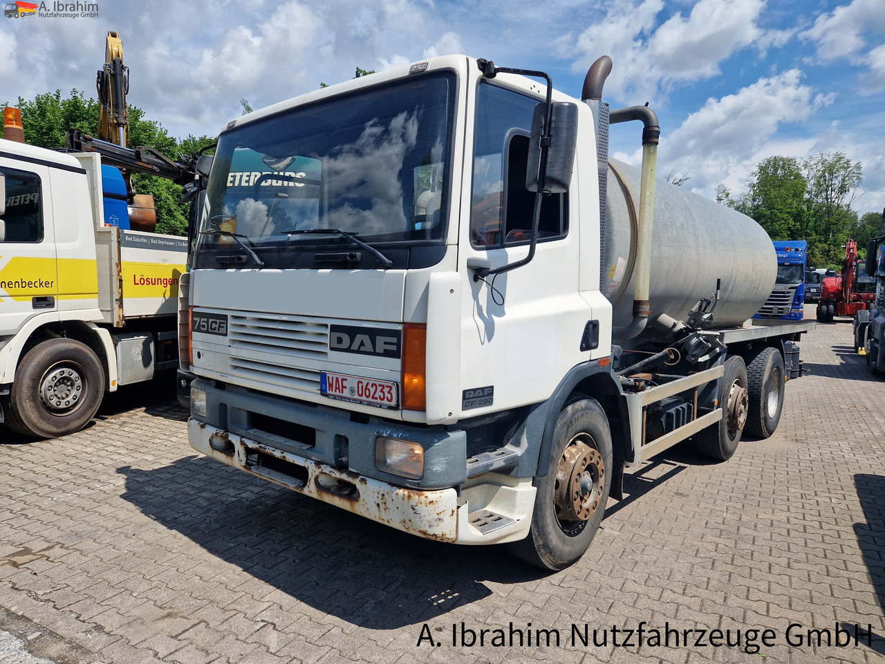 Daf CF 290 Wassertank 13500 L, Tank verzinkt Vorlauf- Lift- Lenkachse - شاحنة صهريج: صور 1 Daf CF 290 Wassertank 13500 L, Tank verzinkt Vorlauf- Lift- Lenkachse - شاحنة صهريج: صور 1
