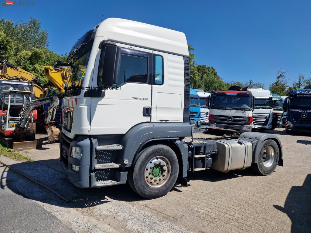 MAN TGS 18.400 4X2BLS PTO für Kompressor - شاحنة جرار: صور 1 MAN TGS 18.400 4X2BLS PTO für Kompressor - شاحنة جرار: صور 1
