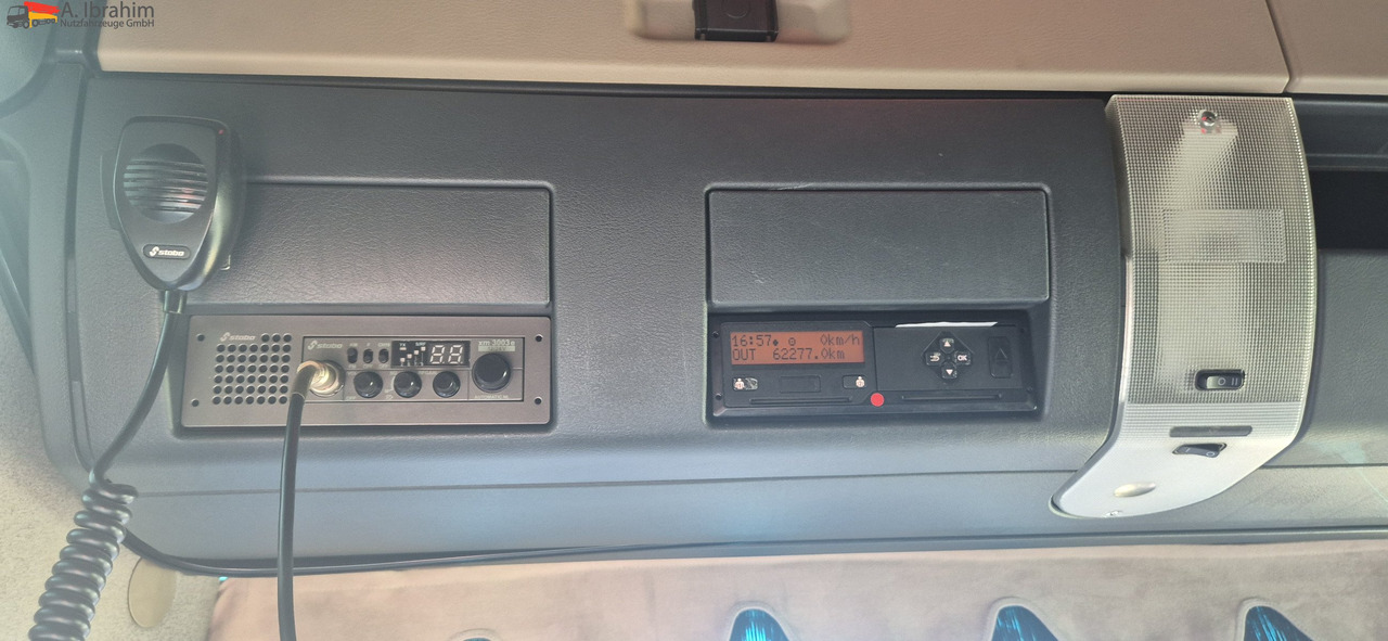 MAN TGX 18.460 Retarder, Klima, 1. Hand ATM - شاحنة جرار: صور 3 MAN TGX 18.460 Retarder, Klima, 1. Hand ATM - شاحنة جرار: صور 3