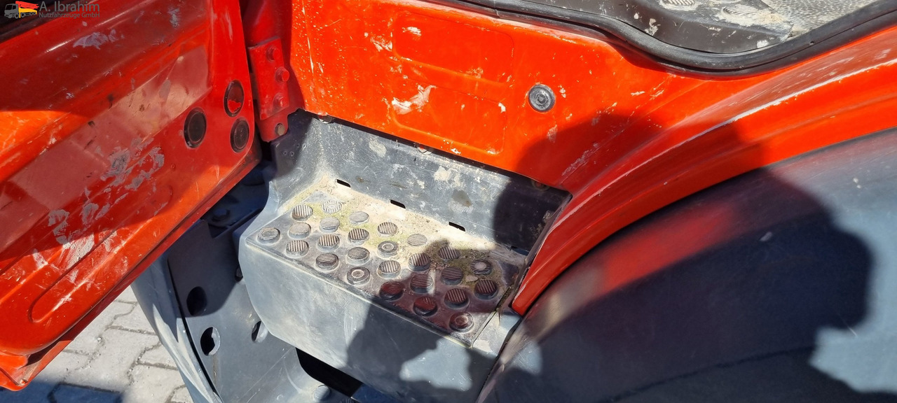 Mercedes-Benz 1722 Dachdeckerkran Cormach 30000 TECH, - شاحنة كرين, شاحنات مسطحة: صور 5 Mercedes-Benz 1722 Dachdeckerkran Cormach 30000 TECH, - شاحنة كرين, شاحنات مسطحة: صور 5