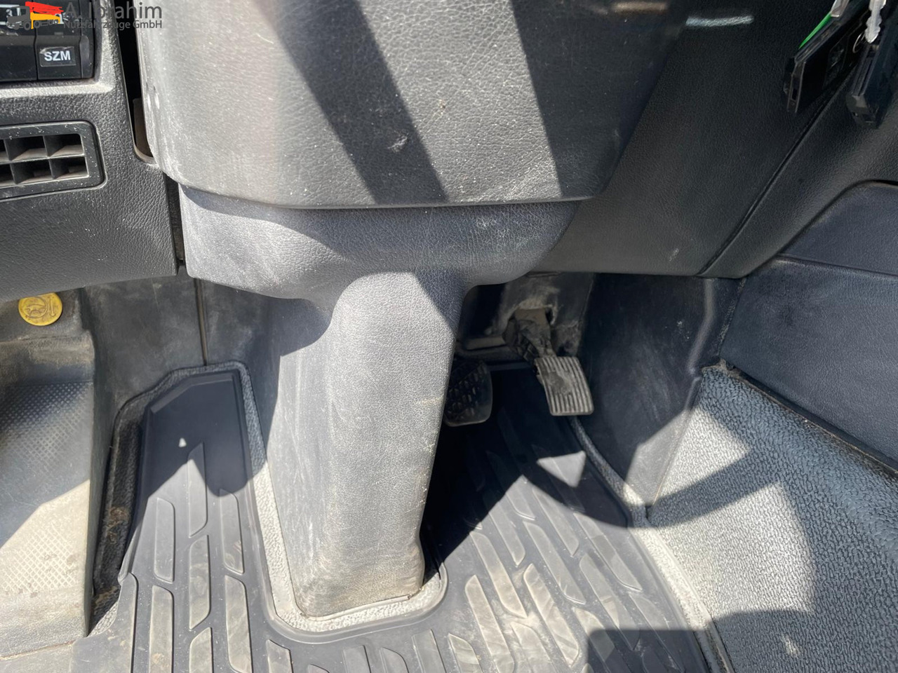 Mercedes-Benz 1845 Kipphydraulik, Retarder, Kompressor 4x2 - شاحنة جرار: صور 2 Mercedes-Benz 1845 Kipphydraulik, Retarder, Kompressor 4x2 - شاحنة جرار: صور 2