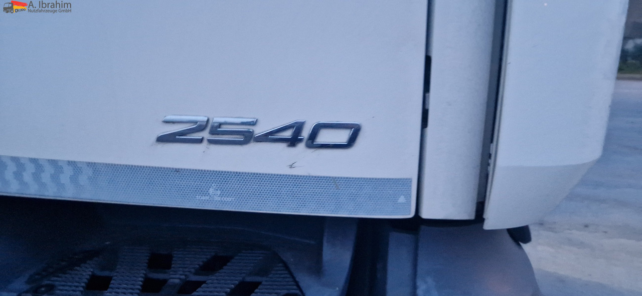 Mercedes-Benz 2540L Frigoblock, 6x2 Lenk-Liftachse , LBW - شاحنة: صور 5 Mercedes-Benz 2540L Frigoblock, 6x2 Lenk-Liftachse , LBW - شاحنة: صور 5