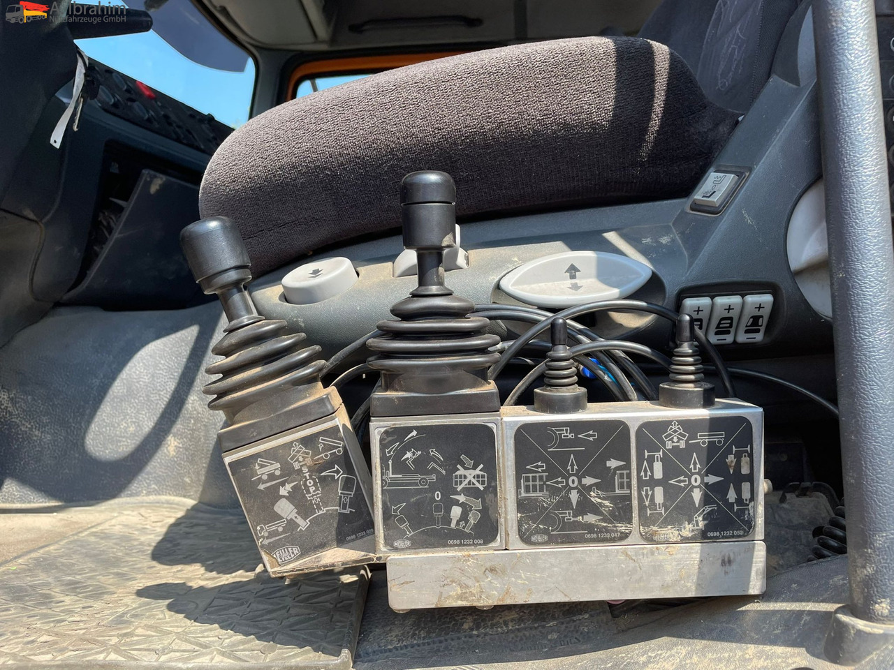 Mercedes-Benz 2643 6x4 | Blatt Luft | Meiller Haken, mp1 - شاحنة ذات الخطاف: صور 3 Mercedes-Benz 2643 6x4 | Blatt Luft | Meiller Haken, mp1 - شاحنة ذات الخطاف: صور 3