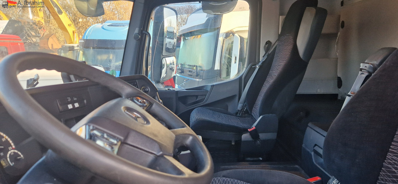 Mercedes-Benz 2643 6x4, Blatt Luft, scheckheft Mercedes , Kipphydraulik - شاحنة جرار: صور 2 Mercedes-Benz 2643 6x4, Blatt Luft, scheckheft Mercedes , Kipphydraulik - شاحنة جرار: صور 2