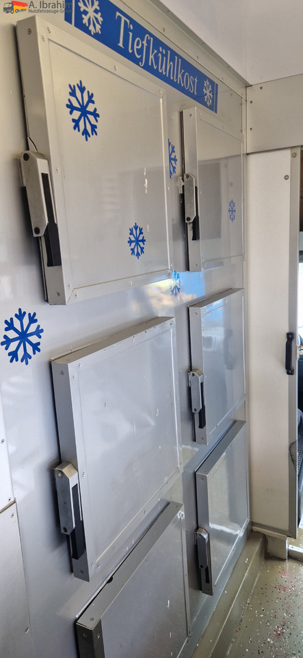 Mercedes-Benz 413 CDI Tiefkühlfächer, autom. Verkaufsklappe Basis ist ok - الشاحنات الصغيرة المبردة: صور 5 Mercedes-Benz 413 CDI Tiefkühlfächer, autom. Verkaufsklappe Basis ist ok - الشاحنات الصغيرة المبردة: صور 5