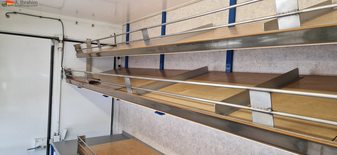 Mercedes-Benz 413 CDI Tiefkühlfächer, autom. Verkaufsklappe Basis ist ok - الشاحنات الصغيرة المبردة: صور 4 Mercedes-Benz 413 CDI Tiefkühlfächer, autom. Verkaufsklappe Basis ist ok - الشاحنات الصغيرة المبردة: صور 4