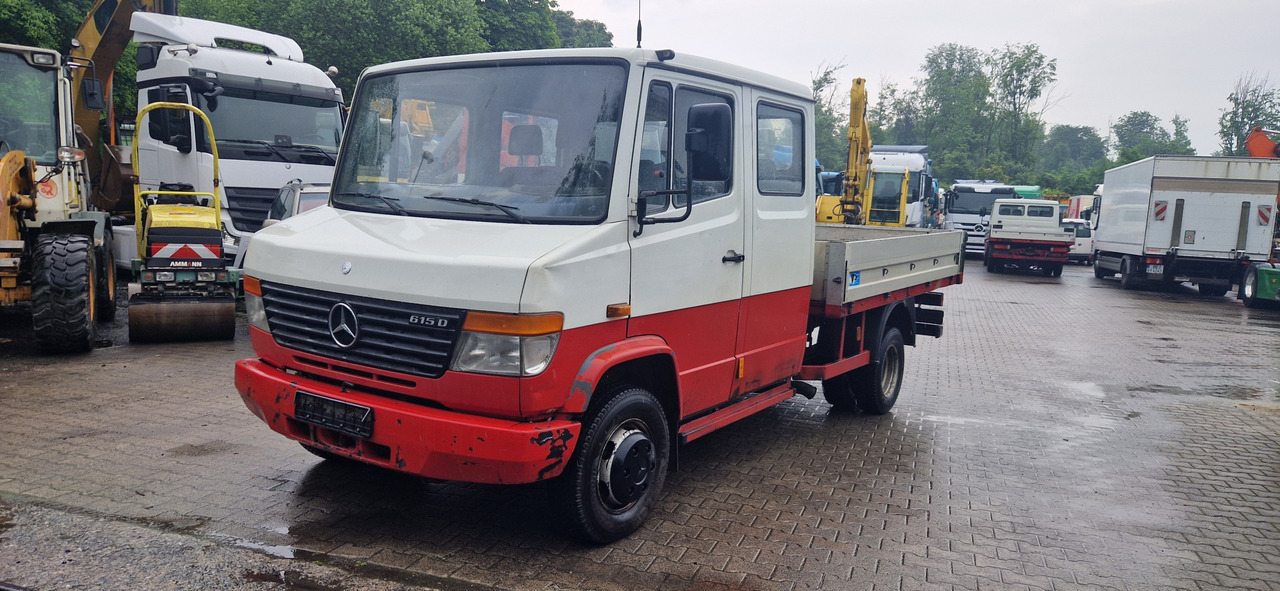 Mercedes-Benz 615D Doka Pritsche, Zustand gut - الشاحنات الصغيرة المسطحة, الشاحنات الصغيرة كابينة مزدوجة: صور 1 Mercedes-Benz 615D Doka Pritsche, Zustand gut - الشاحنات الصغيرة المسطحة, الشاحنات الصغيرة كابينة مزدوجة: صور 1