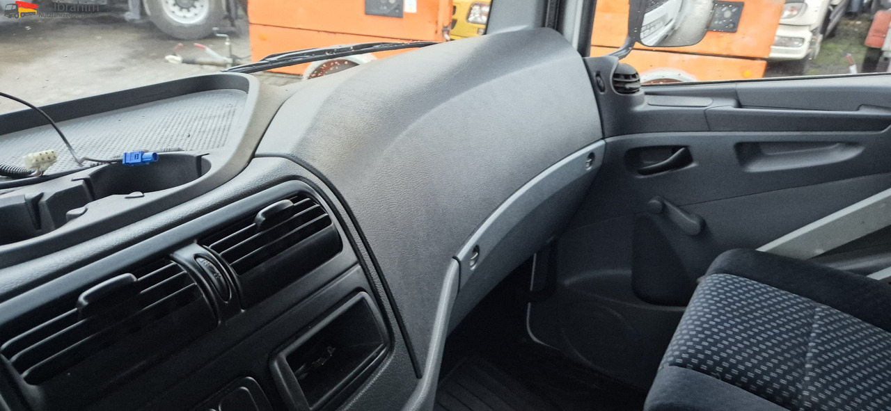 Mercedes-Benz 818L LBW, Luftfederung - الشاحنات الصغيرة صندوق مغلق: صور 3 Mercedes-Benz 818L LBW, Luftfederung - الشاحنات الصغيرة صندوق مغلق: صور 3