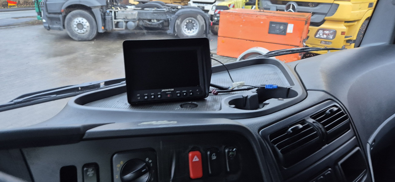 Mercedes-Benz 818L LBW, Luftfederung - الشاحنات الصغيرة صندوق مغلق: صور 2 Mercedes-Benz 818L LBW, Luftfederung - الشاحنات الصغيرة صندوق مغلق: صور 2