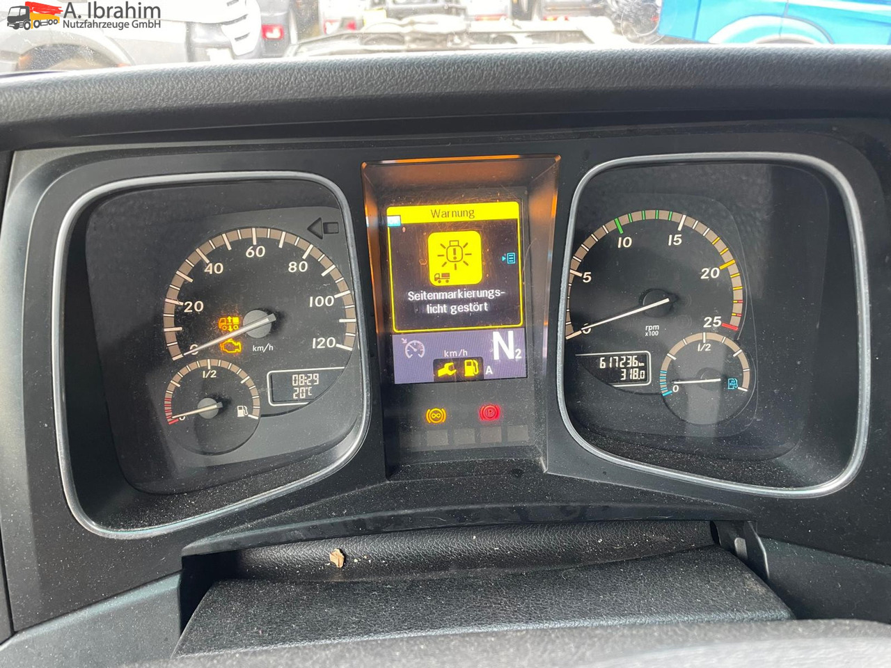 Mercedes-Benz Actros 2545 6x2 Pritsche Kran HIAB 166 - شاحنات مسطحة, شاحنة كرين: صور 2 Mercedes-Benz Actros 2545 6x2 Pritsche Kran HIAB 166 - شاحنات مسطحة, شاحنة كرين: صور 2