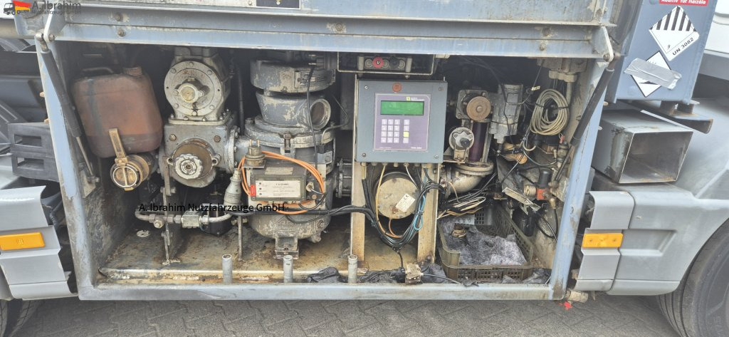 Mercedes-Benz DB 815 Vogt Tank 6500 L 1 Kammer, ADR 07 2025 - الشاحنات الصغيرة: صور 5 Mercedes-Benz DB 815 Vogt Tank 6500 L 1 Kammer, ADR 07 2025 - الشاحنات الصغيرة: صور 5