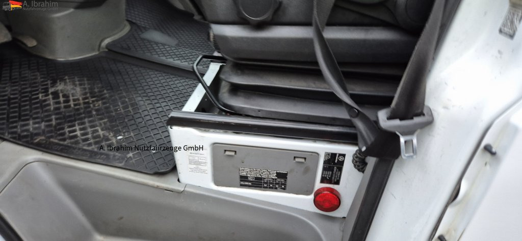 Mercedes-Benz Sprinter DB 319 CDI Automatik, Tempomat - سيارة السحب للتصليح: صور 4 Mercedes-Benz Sprinter DB 319 CDI Automatik, Tempomat - سيارة السحب للتصليح: صور 4