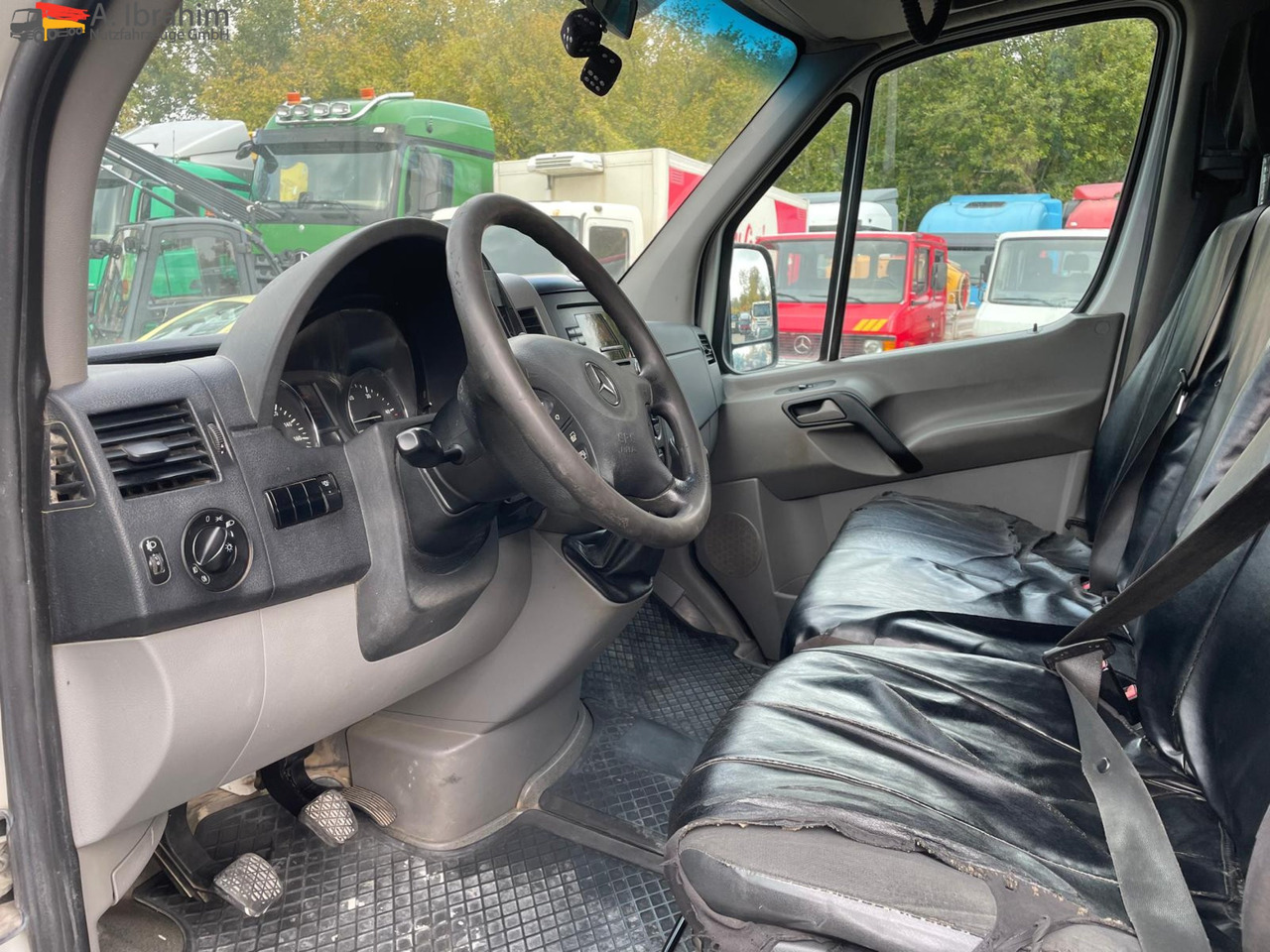 Mercedes-Benz Sprinter DB 319 CDI Geschlossen Kasten | 15 m³ | V6 | 4.5 m Radstand - فان: صور 3 Mercedes-Benz Sprinter DB 319 CDI Geschlossen Kasten | 15 m³ | V6 | 4.5 m Radstand - فان: صور 3