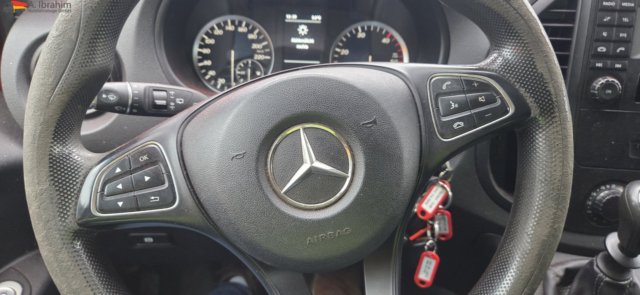 Mercedes-Benz Vito Tourer BF 3-GST Zeichen Anlage 3050 kg zzGw - شاحنات طعام: صور 5 Mercedes-Benz Vito Tourer BF 3-GST Zeichen Anlage 3050 kg zzGw - شاحنات طعام: صور 5