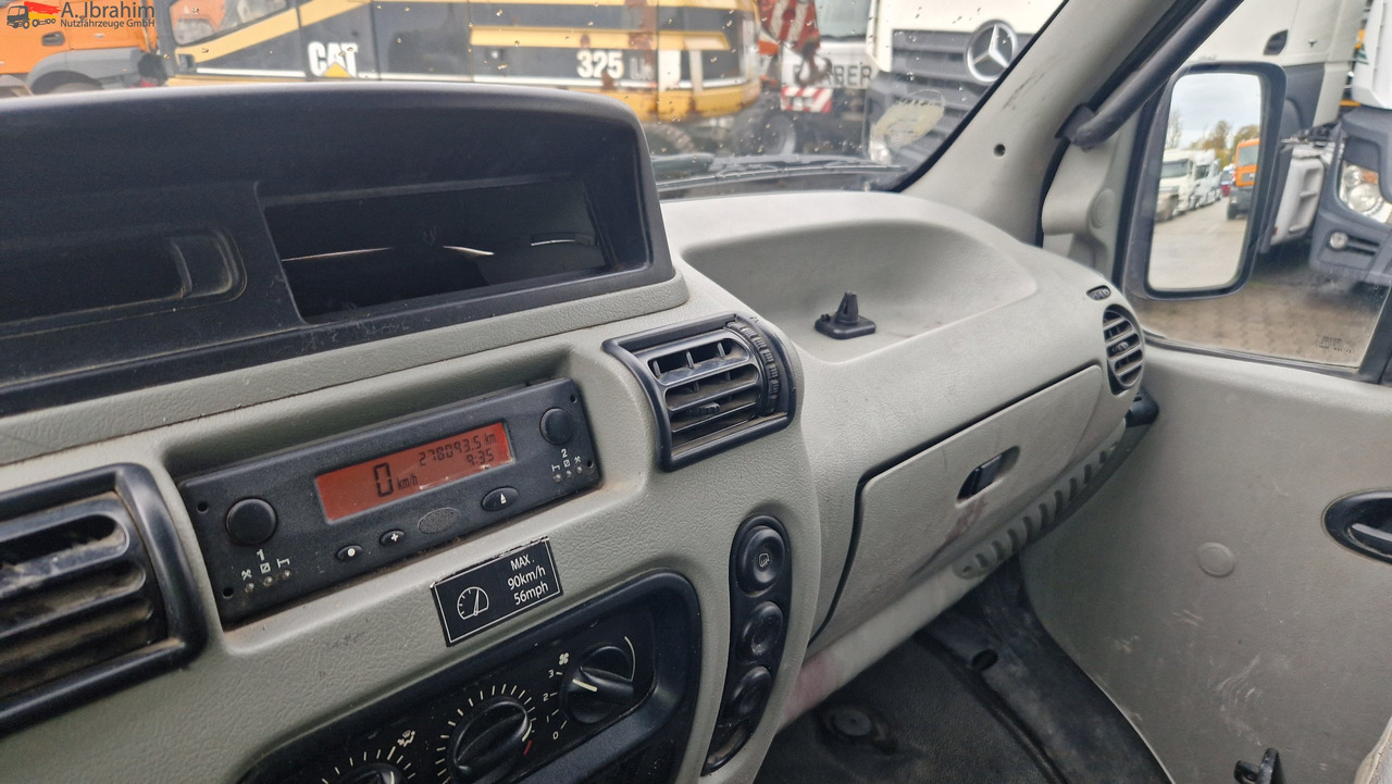 Renault 52AF, zwillingsbereift 2.8 nicht neu, aber läuft, - فان: صور 5 Renault 52AF, zwillingsbereift 2.8 nicht neu, aber läuft, - فان: صور 5