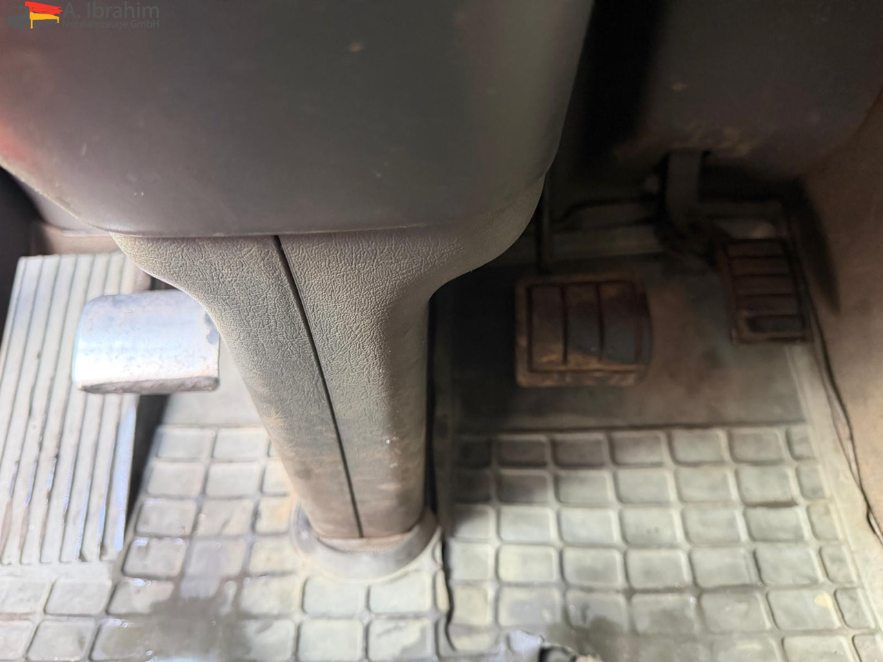 Volvo FH12-420 8x2 Fahrzeugpapiere Schweiz - شاحنة ذات الخطاف: صور 2 Volvo FH12-420 8x2 Fahrzeugpapiere Schweiz - شاحنة ذات الخطاف: صور 2