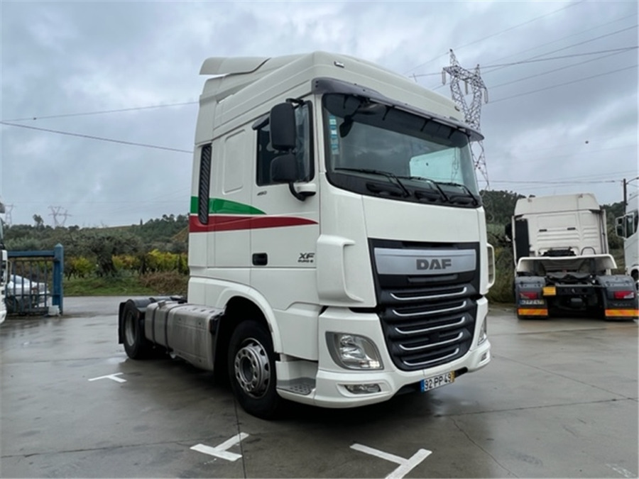 DAF XF 460 - شاحنة جرار: صور 1 DAF XF 460 - شاحنة جرار: صور 1