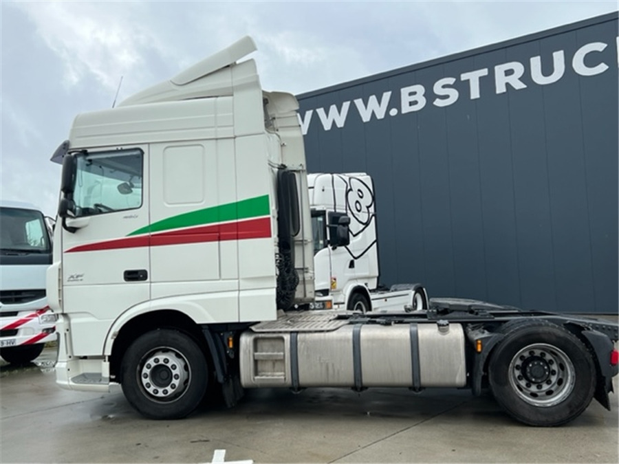 DAF XF 460 - شاحنة جرار: صور 3 DAF XF 460 - شاحنة جرار: صور 3