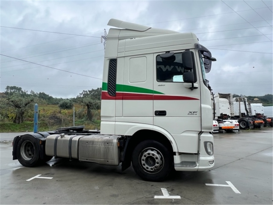 DAF XF 460 - شاحنة جرار: صور 5 DAF XF 460 - شاحنة جرار: صور 5