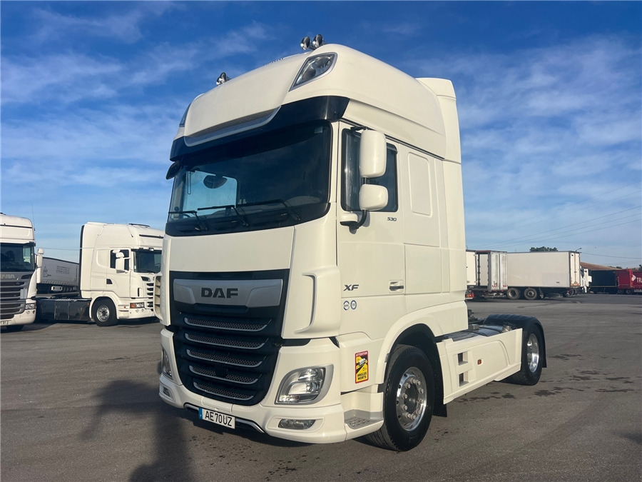 DAF XF 530 Retarder / Airparkoll - شاحنة جرار: صور 1 DAF XF 530 Retarder / Airparkoll - شاحنة جرار: صور 1