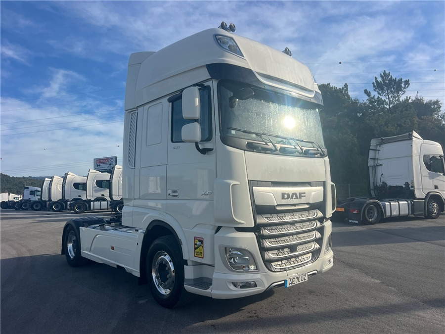 DAF XF 530 Retarder / Airparkoll - شاحنة جرار: صور 3 DAF XF 530 Retarder / Airparkoll - شاحنة جرار: صور 3