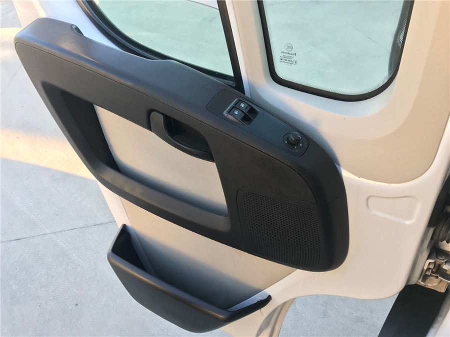 الشاحنات الصغيرة المسطحة FIAT DUCATO: صور 9