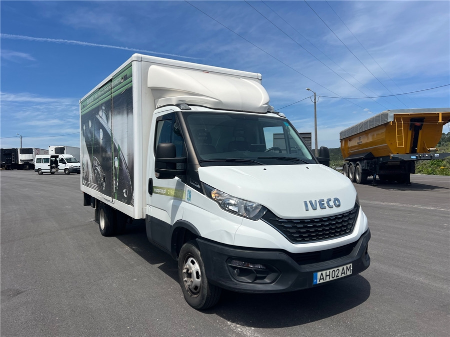 Iveco 35C16HA8 - الشاحنات الصغيرة صندوق مغلق: صور 1 Iveco 35C16HA8 - الشاحنات الصغيرة صندوق مغلق: صور 1