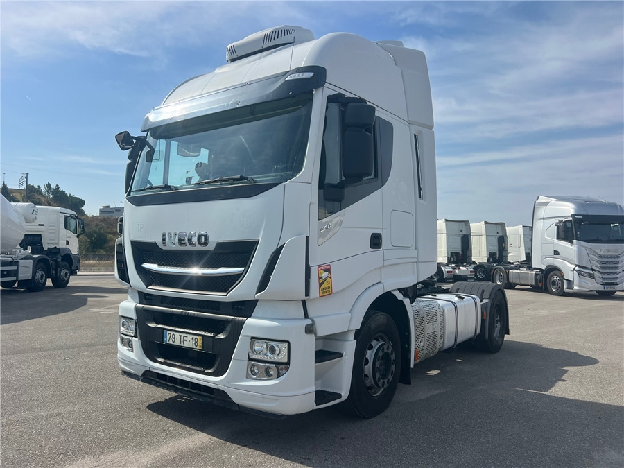 Iveco AS440S46T/P - شاحنة جرار: صور 1 Iveco AS440S46T/P - شاحنة جرار: صور 1