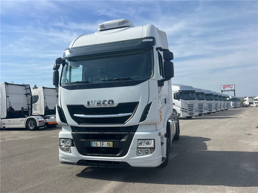Iveco AS440S46T/P - شاحنة جرار: صور 2 Iveco AS440S46T/P - شاحنة جرار: صور 2
