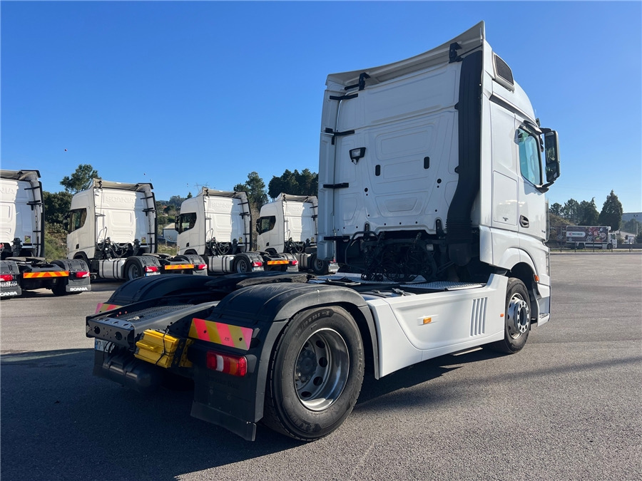 MERCEDES-BENZ 1845 / RETARDER - شاحنة جرار: صور 4 MERCEDES-BENZ 1845 / RETARDER - شاحنة جرار: صور 4