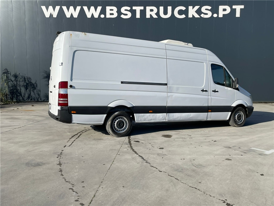 MERCEDES-BENZ 315 - الشاحنات الصغيرة المبردة: صور 4 MERCEDES-BENZ 315 - الشاحنات الصغيرة المبردة: صور 4